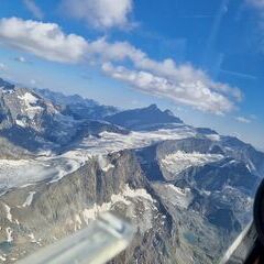 Flugwegposition um 15:03:40: Aufgenommen in der Nähe von Gemeinde Uttendorf, Österreich in 3337 Meter